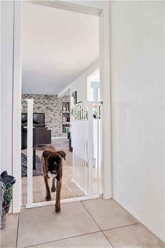 DogSpace - Bonnie – bardzo wysoka, rozporowa bramka dla psa, biała (73.5-79.6cm)